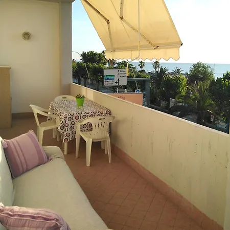 Casa Sul Mare ホステル